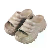 ราคา รองเท้าแตะส้นเตารีด ฤดูร้อนใหม่ พื้นหนา ส้นสูง สามารถสวมใส่กลางแจ้งได้ พื้นรองเท้าแพลตฟอร์ม เพิ่มความสูง กระชับสัดส่วน รองเท้าแตะสายเดียว รองเท้า หู หนีบ เพื่อ สุขภาพ รองเท้ากินขา สงกรานต์ (1731690013