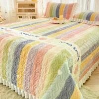 ราคา ผ้าคลุมเตียงใยนม สไตล์เจ้าหญิง 3 In1 กำมะหยี่คริสตัลฤดูหนาว ผ้าปูที่นอนกันลื่น แผ่นรองเตียงคู่ เหมาะสำหรับทุกฤดูกาล มีให้เลือกทั้ง 5 ฟุตและ 6 ฟุต ลายทาง นุ่ม มีให้เลือกทั้งขนาดคิงไซส์และขนาดราชา (1730