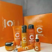 ราคา ชุดบำรุงผิววิตามินซี, SADÖER, 6 ชิ้น, Unisex ผู้ใหญ่, ชุดแพ้ง่าย, ประกอบด้วย เซรั่มบำรุงผิวหน้า, คลีนเซอร์, เซรั่มบำรุงรอบดวงตา, ครีมเอสเซ้นส์, โลชั่นและโทนเนอร์, ให้ความชุ่มชื้น, ให้ความชุ่มชื่นแก่ทุ