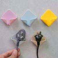 ราคา ตะขอเก็บของติดผนัง ปลั๊กสายไฟ ไม่ต้องเจาะ แข็งแรง ไม่ทิ้งรอย ที่แขวนขาเต้ารับ ที่ยึดปลั๊กในครัว ตะขอแปะคงที่ (1730435696416426438)