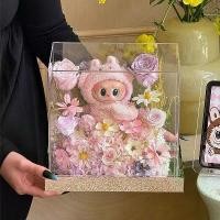 ราคา TanapornSreemanta วันวาเลนไทน์ Labubu Eternal Flower Labubu Garden Real Flower Gift Box Box Box To Girlding Birthday สินค้าขายดี (1731436941084427860)