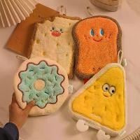 ราคา ผ้าเช็ดมือ วัสดุขนแกะปะการัง หนาและน่ารัก ดีไซน์การ์ตูน เหมาะสำหรับห้องน้ำ ห้องครัว และการล้างมือ ผ้าขนหนูสี่เหลี่ยมเล็ก สามารถใช้เป็นผ้าเช็ดมือได้ (1732254164707281677)