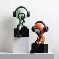 ราคา ชุดหูฟัง, ประติมากรรมนักบินอวกาศ Spaceman, อุปกรณ์ตกแต่งบ้าน, เหมาะสำหรับห้องนั่งเล่น, บ้าน, โต๊ะในร่ม, โต๊ะ, ทีวี, ตู้ไวน์, สไตล์อเมริกัน รูปปั้น (1731720710605604866)