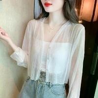 ราคา เสื้อคาร์ดิแกนชีฟองสีขาวสำหรับผู้หญิง, เสื้อผ้าไหมน้ำแข็งบางฤดูร้อน, เสื้อผ้าท็อปส์ซู, ป้องกันแสงแดด, แจ๊กเก็ตพร้อมกระโปรงสลิปและผ้าคลุมไหล่, ขายร้อนของร้านค้า, [COD] (1731346071333536884)