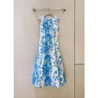 ราคา เดรสแฟชั่นสตรี แขนกุด คอปาด พิมพ์ลายสีฟ้าและสีขาว ทำจากผ้าฝ้ายแท้ คอลเลคชั่นฤดูใบไม้ผลิและฤดูร้อนปี 2025 มาใหม่ (1732101568977275722)