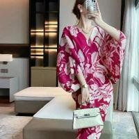 ราคา MIYAKE-ชุดกระชับสัดส่วนคอวีหลวมพิมพ์ลายระดับไฮเอนด์ใหม่ฤดูใบไม้ร่วงจีบสง่างาม [92009] (1729877946310298479)