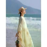 ราคา เดรสผ้าฟาร์อีล้วน ทรงหลวม ปักเครื่องระดับไฮเอนด์ สไตล์ฝรั่งเศส คอวี เรียบหรู เหมาะสำหรับเดินทาง เดรสสีขาวนางฟ้า คอลเลคชั่นฤดูใบไม้ผลิและฤดูร้อนปี 2024 (1730963687680936037)