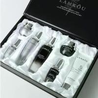 ราคา ขวดดำขนาดเล็ก Lamkou กุหลาบแยกยีสต์สัตว์เลี้ยงสุดหรูเจ็ดชิ้นให้ความชุ่มชื้นบำรุงและให้ความชุ่มชื้นผลิตภัณฑ์ดูแลผิวโทนเนอร์และโลชั่น 2023 (1730016821013547164)