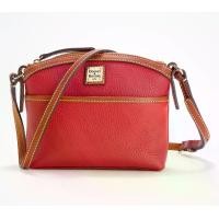 ราคา กระเป๋าสะพายข้าง Dooney & Bourke ทำจากหนัง Pebble ดีไซน์โดม (1731404314271385548)
