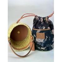 ราคา (Second-hand) Coach Drawstring Bucket Bag Women's Straw,Leather Baguette Bag Beige,Pink Beige (1730858010399968254)