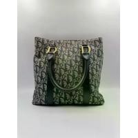 ราคา (Second-hand) Dior Trotter Tall Tote Bag (1731084292105538558)