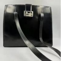 ราคา (Second-hand) Celine Horse Carriage Logo Shoulder Bag (1731084366457768958)