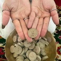 ราคา เหรียญพญาครุฑ เนื้อผงรุ่นแรก วัดบางกะดี จ.ปทุมธานี (1731958955290233627)