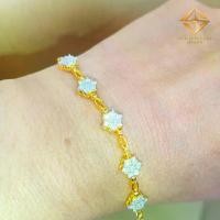 ราคา SPK สร้อยข้อมือเพชรแท้ธรรมชาติ เพชร 35/0.58 กะรัต ทอง 6.45 กรัม 18K มีใบรัประกัน (1730493739800758409)