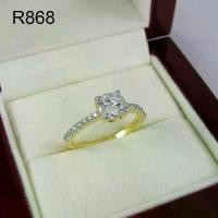 ราคา R868 แหวนหัวชู เพชรเม็ดกลางขนาด 6 มิล บ่าข้างเพชรแถว ฝังแบบหนามเตยทั้งหมด ดูหวานสวยหรู ใส่ออกงานได้สบายค่ะ (1731794640790194373)