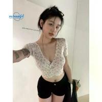 ราคา เสื้อยืด ลายดอกไม้ คอวีไขว้ แขนสั้น ไหล่ สำหรับผู้หญิง หน้าร้อน มาใหม่ ทรงสกินนี่ กระชับสัดส่วน สีล้วน สไตล์สาวฮอต เสื้อครอป เสื้อสั้น က ေ ာ ် လ ံ အ က ျ ီ girl เสื้อ ส (1732258203879114758)