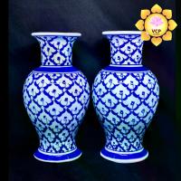 ราคา แจกัน ลายคราม (คู่) ลายสับปะรด สีนํ้าเงิน เซรามิก (1729598104105355877)