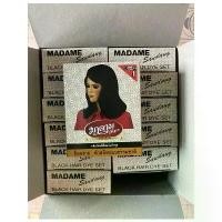 ราคา ( ยกแพค 12 ชิ้น ) มาดามเสื้อแดง แชมพูย้อม สีย้อมผม ปิดผมขาว-ผมสี รุ่นแชมพูสมุนไพร มาดาม เสื้อแดงสีสำหรับตกแต่ง ยาย้อมผม ปิดผมขาว ครีมย้อมผม สีผม ชายชรากำลังย้อมผมของเขา ระบายสีอย (1731618264734927447)