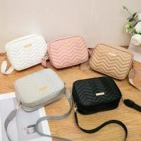 ราคา กระเป๋าผู้หญิง, กระเป๋าถือสุภาพสตรี, กระเป๋าสะพายปักลายคลื่นมาใหม่, กระเป๋าสะพายข้างอเนกประสงค์, กระเป๋ากล้อง, 2024 กระเป๋า สียีนส์ coccinelle bag กระเป๋า bostanten รุ่น ใหม (1731840174949827700)