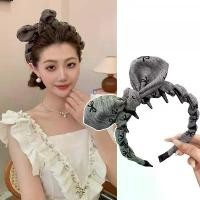 ราคา ที่คาดผมแบบถอดได้ ดีไซน์ปมผีเสื้อ ชุดสีเทาสามมิติ หูกระต่าย ที่คาดผมปมผีเสื้อ สำหรับผู้หญิง กิ๊บติดผมขนปุย ที่คาดผมหวีผูกผมเรียบหรู (1732005430053668674)