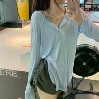ราคา เสื้อยืดแขนยาว สไตล์เกาหลี เสื้อผ้าผู้หญิง ทรงหลวม คอวี แบบบาง เสื้อกันแดด สไตล์น่ารักและเซ็กซี่ ชุดเสื้อกล้าม เหมาะสำหรับฤดูร้อน 2025 เชิ๊ด สาวอวบ เสื้อ ลาย ดอกไม้ ไหม อิตาล (1731183730067801405)