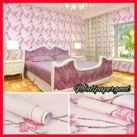 ราคา จัดส่งที่รวดเร็ว วอลเปเปอร์ติดผนังกาวในตัว wallpaper sticker เนื้อpvc เช็ดทำความสะอาดได้ ขนาด 0.45 × 10 ม. ลายซากุระสีชมพู (1729673753438947992)