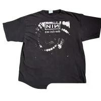 ราคา 100% Cotton เสื้อยืดแขนสั้นพิมพ์ลายวง Nine Inch Nails สไตล์วินเทจยุค 90 สีดำ สำหรับผู้ชายและผู้หญิง เสื้อยืดผ้าฝ้ายแขนสั้นสำหรับฤดูร้อนenjccmtsmi เสื้อ แกรม ๆ (1732502493791618892)