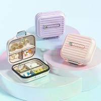 ราคา กล่องใส่ยาขนาดเล็ก แบบพกพา 7 วัน 7 ช่อง ปิดผนึกทุกสัปดาห์ เหมาะสำหรับวิตามิน ยา แท็บเล็ต น้ำมันปลา กล่องใส่ยาสำหรับเดินทาง (1731594448770794729)