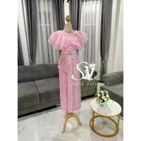 ราคา เสื้อผ้าแก้ว สวยปัง อลังการผ้าถุงหน้านางสำเร็จรูป ซิปหลัง เกรดพรีเมียมอัดกาว ผ้าไหมทอลายสับปะรดสีชมพู ยกดิ้นเงินหรูหรา ชุดใส่ออกงาน ชุดไทย (1730269703593233144)