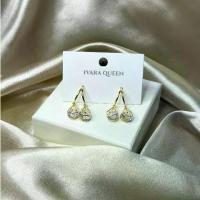 ราคา ต่างหู ก้านเงินแท้ ร้านไทย พร้อมส่ง ต่างหูคริสตัลเพชร+ไข่มุก โบว์สไตล์เกาหลี ประดับดอกไม้สีฟ้า หัวใจหมีคริสตัล เพชรตัวเลข สตั๊ดทรงเลขาคณิต เครื่องประดับผู้หญิง แฟชั่น (1732296013321176912)