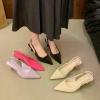 ราคา รองเท้าส้นสูงกริช สไตล์นางฟ้าและสง่างาม เหมาะสำหรับชุดหวาน รองเท้าแตะหัวแหลมและปิดนิ้วเท้า น้ำหนักเบา สไตล์ 2025 รองเท้า ทรงเอ หู หนีบ รองเท้าแตะ ccoo รองเท้า ผ้าใบ คุโรมิ (1731379717906269640)