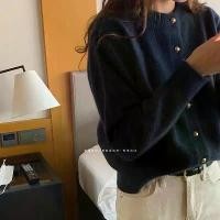 ราคา CHERISH (พร้อมส่ง) E33 เสื้อคลุมแฟชั่น คาร์ดิแกน กระดุมหน้า สีทอง แขนยาว ผ้านุ่ม มี 3 สี Women Clothing ผู้หญิง ไหมพรม เสื้อคลุมไหมพรมแขนยาวน่ารักๆ (1731685457714711354)