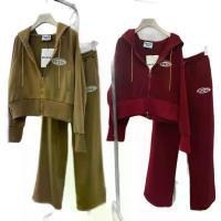 ราคา KT ~ ชุดเซทฮู้ดดี้ทรงครอป แขนยาว ขายาว (งานปักemis) ผ้านาโนเกาหลี นุ่มนิ่มใส่ได้ทุกโอกาส (ป้ายKKUU-TIST) (1731539925785938158)