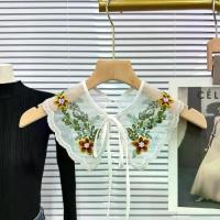 ราคา คอปกลูกไม้สีขาวสำหรับผู้หญิง งานปัก Organza ใหม่ คอปกเสื้อปลอมที่ถอดออกได้ ผ้าคลุมไหล่ลูกไม้ ชุดเดรส เสื้อ ตกแต่ง (1730026162137630978)