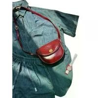 ราคา กระเป๋าแบรนด์rallymovement กระเป๋าคาดอกผู้หญิงแบบเท่ๆfundaoกระเป๋ากระเป๋าสะพายข้าง วินเทจ สีแดงทองคำสีกุหลาบ ใหม่ กระเป๋าพนังกึ่งวงกลม ระดับไฮเอนด์ กระเป๋าไม้นวมขนาดเล็ก สำหรับผู (1732300742550324415)