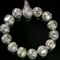 ราคา สร้อยข้อมือพุทธศาสนา สไตล์เรโทร วินเทจ ลูกปัดเต๋า เครื่องประดับมือสำหรับผู้ชาย เครื่องประดับสร้อยข้อมือเงินไทย อเนกประสงค์ ปี 2025 (1732067693433291853)