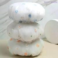 ราคา หมวกอาบน้ำปักลาย ดีไซน์ดอกไม้ 1 ชิ้น สองชั้น หนา กันน้ำ หมวกควันบุหรี่ เหมาะสำหรับอาบน้ำ อุปกรณ์ห้องน้ำ สปา ผม (1732312573536601303)