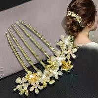 ราคา หวีผมดอกไม้, หินตาแมว Rhinestone, หวีผมสีทองและสีเงิน, กิ๊บติดผมหรูหรา, เหมาะสำหรับเทศกาลสงกรานต์, เครื่องประดับผม, กิ๊บติดผมเวทีเทศกาลกระเด็นฉีดน้ำ หวี สับ ดอกไม้ ประดับ ผม (1732196156341127353)