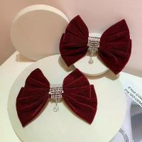 ราคา กิ๊บติดผมเกาหลี มาใหม่ สไตล์เรโทรและสง่างาม สังคม พลอยเทียมและพู่ วัสดุกำมะหยี่สีแดงไวน์ โบว์ใหญ่ กิ๊บติดผมด้านบน เครื่องประดับผม หู กระต่าย คอสเพลย์ กิ๊ฟช็อป โบว์ ติด ผม สล (1731898946166032605)