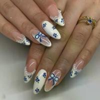 ราคา เล็บปลอม สีฟ้าและสีขาว ดีไซน์สด สไตล์ฝรั่งเศส เล็บสั้น ทรงอัลมอนด์ โบว์บลูเบอร์รี่ (1731566241831290548)