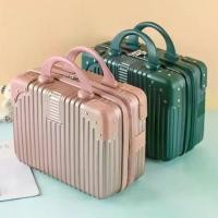 ราคา กระเป๋าเดินทางแต่งหน้า สไตล์เรโทร เรียบง่าย 14 นิ้ว กระเป๋าถือ กระเป๋าเครื่องสำอาง มินิ มือถือ กระเป๋าเดินทาง มีสายรัด เหมาะสำหรับการเดินทาง ทรงสี่เหลี่ยม (1732381319827850537)