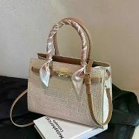 ราคา กระเป๋าถือคุณแม่ความจุขนาดใหญ่ ทันสมัย เหมาะสำหรับออฟฟิศ กระเป๋าสะพายข้าง ใหม่ในปี 2568 แบรนด์ saran กระเป๋า ปลา shoulder bag กระเป๋า รุ่น keep ของ แท้ beach bag အ ု ံ (1732566561380861654)