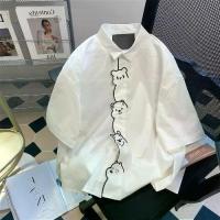 ราคา เสื้อเชิ้ตแขนสั้น ดีไซน์มีสไตล์ สำหรับแฟชั่นฤดูร้อนของผู้ชาย ทรงหลวม ลำลอง สีขาว เสื้อสีพื้น เสื้อผ้าผู้ชาย ใหม่ในปี 2025 (1732728554534044746)