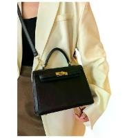 ราคา กระเป๋าถือเทรนด์ฤดูใบไม้ผลิ ดีไซน์ล่าสุดในปี 2025 คลาสสิกและหลากหลาย กระเป๋าสะพายไหล่และกระเป๋าสะพายข้าง ทันสมัย สไตล์กระเป๋าเคลลี่ กระเป๋า วินเทจ กระเป๋า ทรงเกี๊ยว กระเป๋า ออฟฟิศ (1731207667975358385