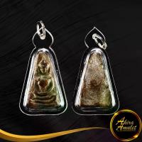 ราคา [เก็บเงินปลายทาง] พระเครื่อง พระผงสุพรรณ พิมพ์หน้าแก่ วัดพระศรีรัตนมหาธาตุ สุพรรณบุรี เลี่ยมกรอบพลาสติก (1732338197813888488)