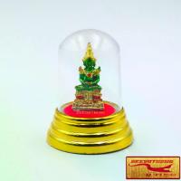 ราคา [พร้อมส่ง] พระเครื่อง พระตั้งบูชา พระพุทธรูป พระแก้วมรกตครอบแก้ว พระคู่บ้านคู่เมืองของประเทศไทย องค์พระสีเขียว ครอบแก้ว ขนาด 5.50x4.00 cm. (1732340794086492059)