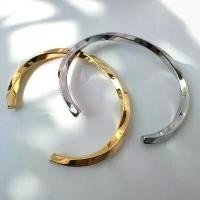 ราคา กำไลข้อมือสีทอง กำไลข้อมือสแตนเลส กำไลข้อมือสีดำ สำหรับผู้หญิงและผู้ชาย กำไลข้อมือบิดเกลียว Type C เครื่องประดับผู้ชาย Yuki (1732110415823080336)