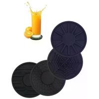 ราคา ชุดที่รองแก้วเครื่องดื่มซิลิโคน 4 ชิ้น แผ่นรองแก้ว ที่วางขวดนม แผ่นกันลื่น กันลื่น ยางกันลื่น เหมาะสำหรับกาแฟ เบียร์ แก้วไวน์ ขวดแก้ว อุปกรณ์เสริมในรถยนต์ (1730373388411832925)