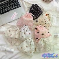 ราคา ookook พร้อมส่งจากไทย ถุงหูรูดลายตาราง ถุงหูรูดลายสก๊อต มีให้เลืกหลายสี กระเป๋าผ้าหูรูด บอลไทย ชุด ใหญ่ ฟุตบอล ไล่ นก 100 ลูก แผ่น สนามฟุตซอล ลูกบอล จา บู ลา นี่ sponge ball soc (1732695015089866174)