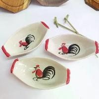 ราคา ถ้วยน้ำจิ้ม เซรามิก รูปเรือตราไก่ เซต 3 ใบ สำหรับใส่อาหาร ซอส น้ำพริก (1729545198458210318)